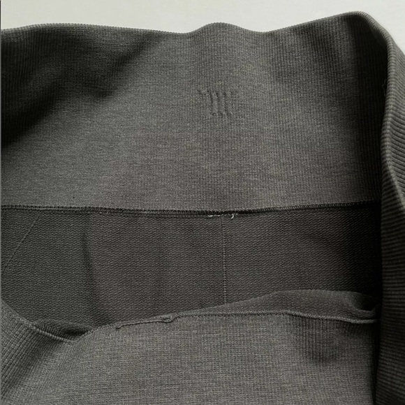 Lululemon In The Flow Crop || Leggings Sz 8 - Picture 4 of 5